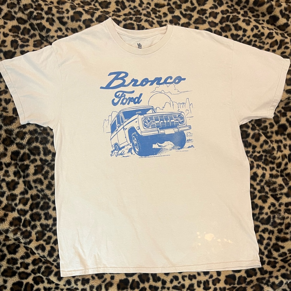 Bronco Ford Vintage Style Graphic Tee